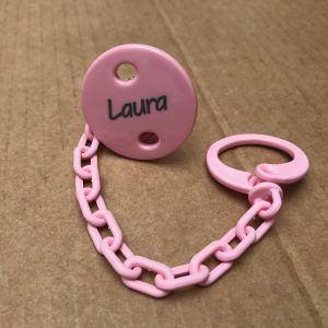 BROCHE PORTA CHUPETE PERSONALIZADO "LAURA" BOANN